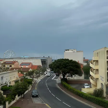 A 50 M De La , Ideal Pour 2, Avec Parking 2noumea35 Canet-en-Roussillon