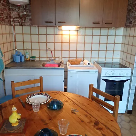 A 50 M De La , Ideal Pour 2, Avec Parking 2noumea35 Apartment *