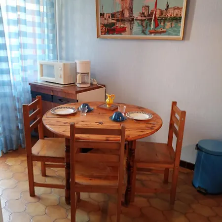 Apartment A 50 M De La , Ideal Pour 2, Avec Parking 2noumea35