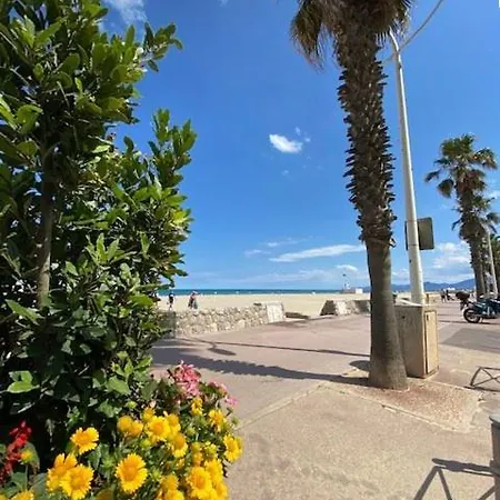 A 50 M De La , Ideal Pour 2, Avec Parking 2noumea35 * Canet-en-Roussillon